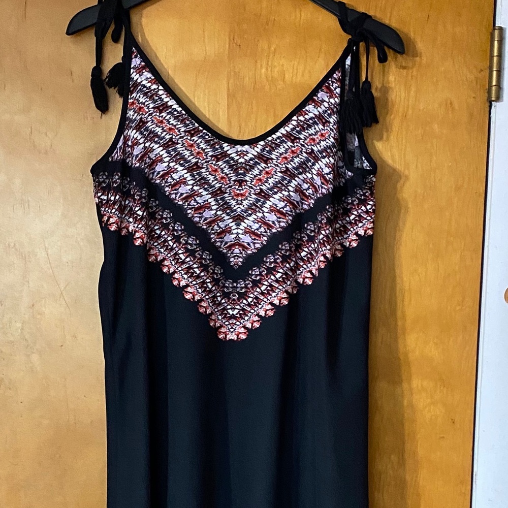 Black and design tie shoulder dress